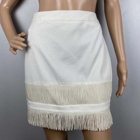 NEW SASS & BIDE IVORY FRINGE MINI SKIRT - Picture 2 of 8